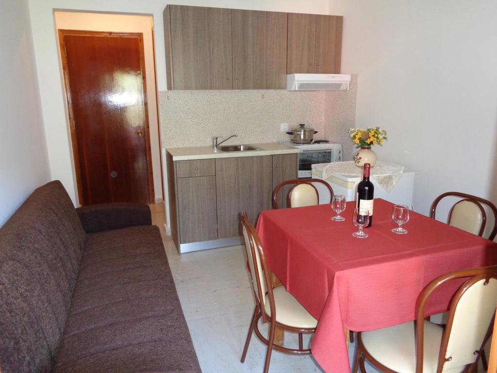 Skyline Apartment Velonades  Ruang foto